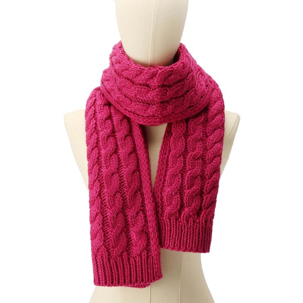 Women's Moving Cables Knit Scarf